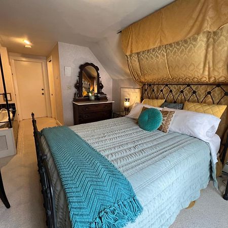 Astor House Bed and Breakfast Green Bay Eksteriør billede