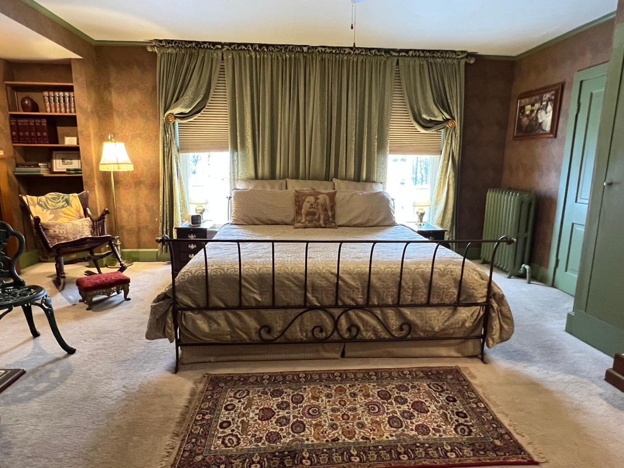 Astor House Bed and Breakfast Green Bay Eksteriør billede